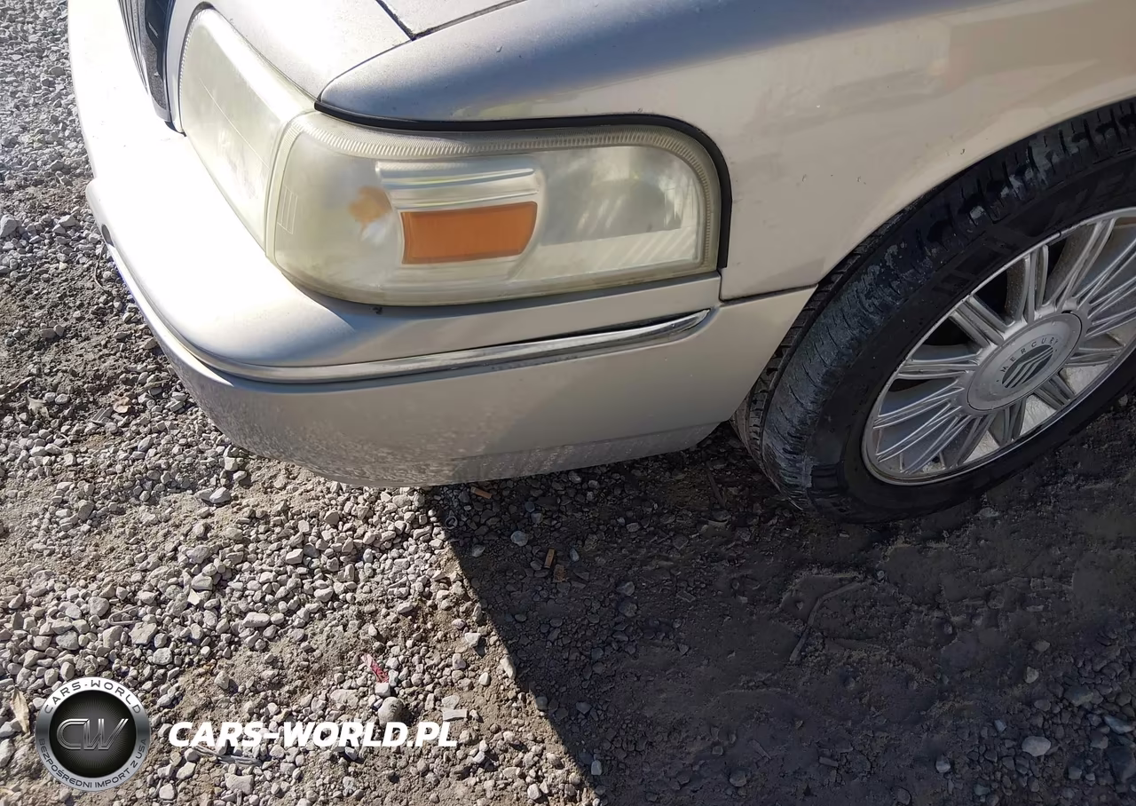 2009 Mercury Grand Marquis Ls (Fleet Only) VIN:2MEHM75V99X628124 - 13