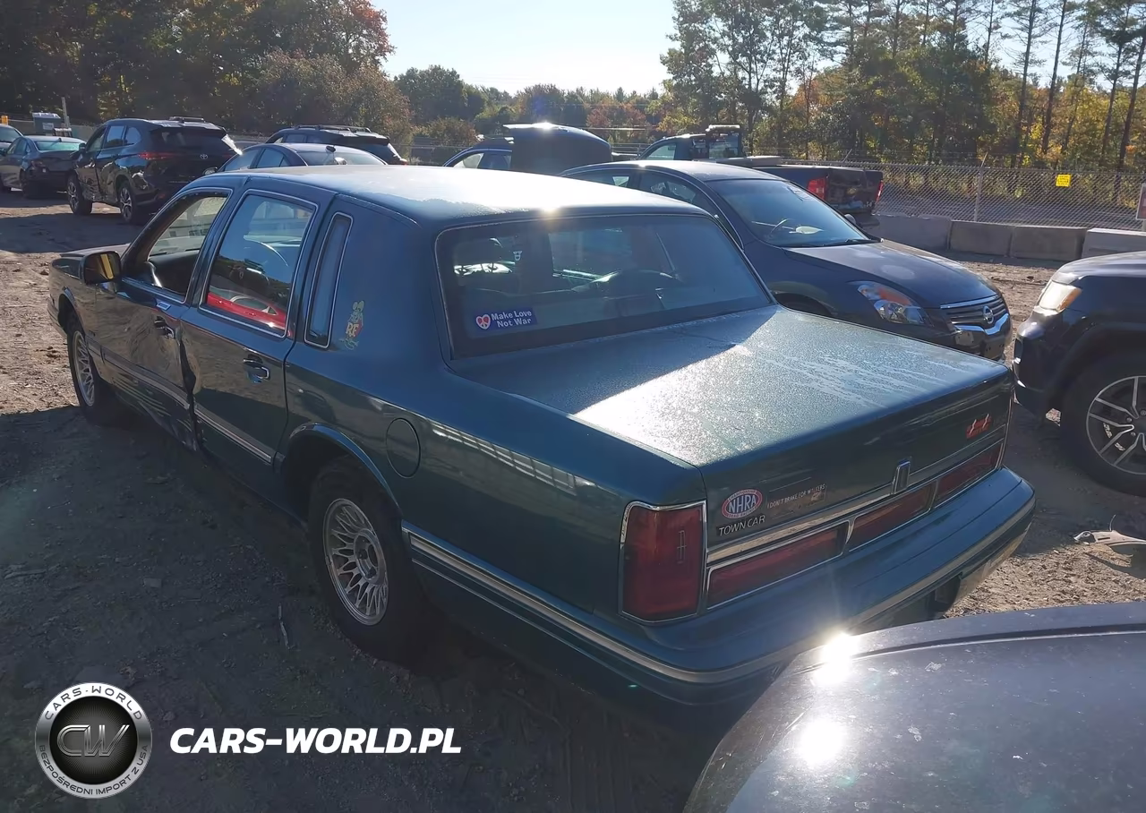 1996 Lincoln Town Car Executive VIN:1LNLM81W5TY709298 - 3