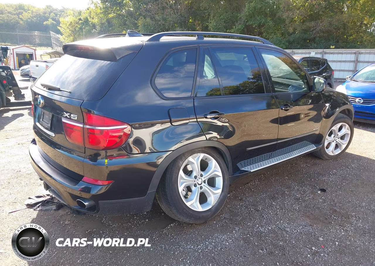 2013 BMW X5 xDrive35D VIN:5UXZW0C5XD0B92905 - 4