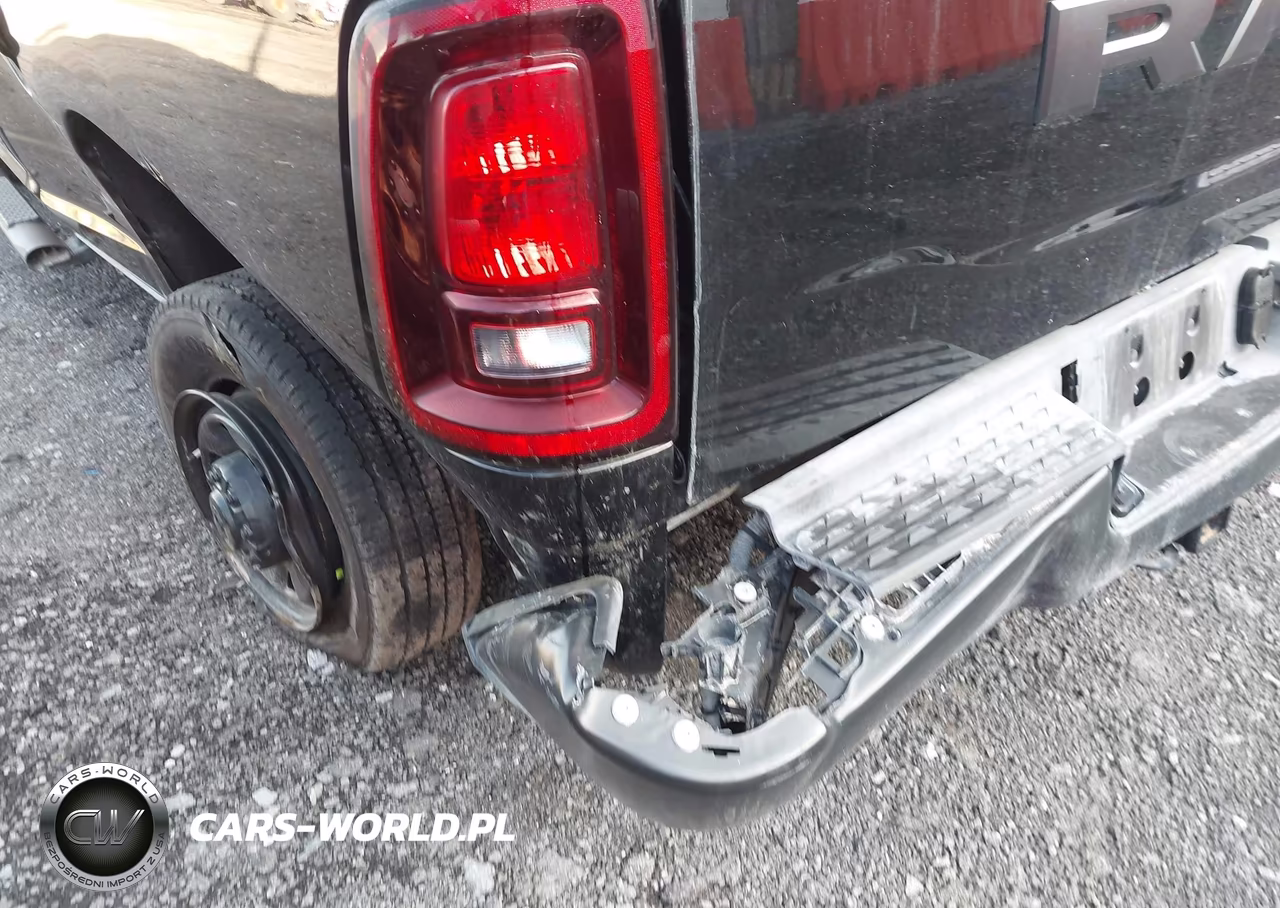 2026 Ram 2500 Tradesman 4X4 8' Box VIN:3C6UR5HJ6TG261108 - 17