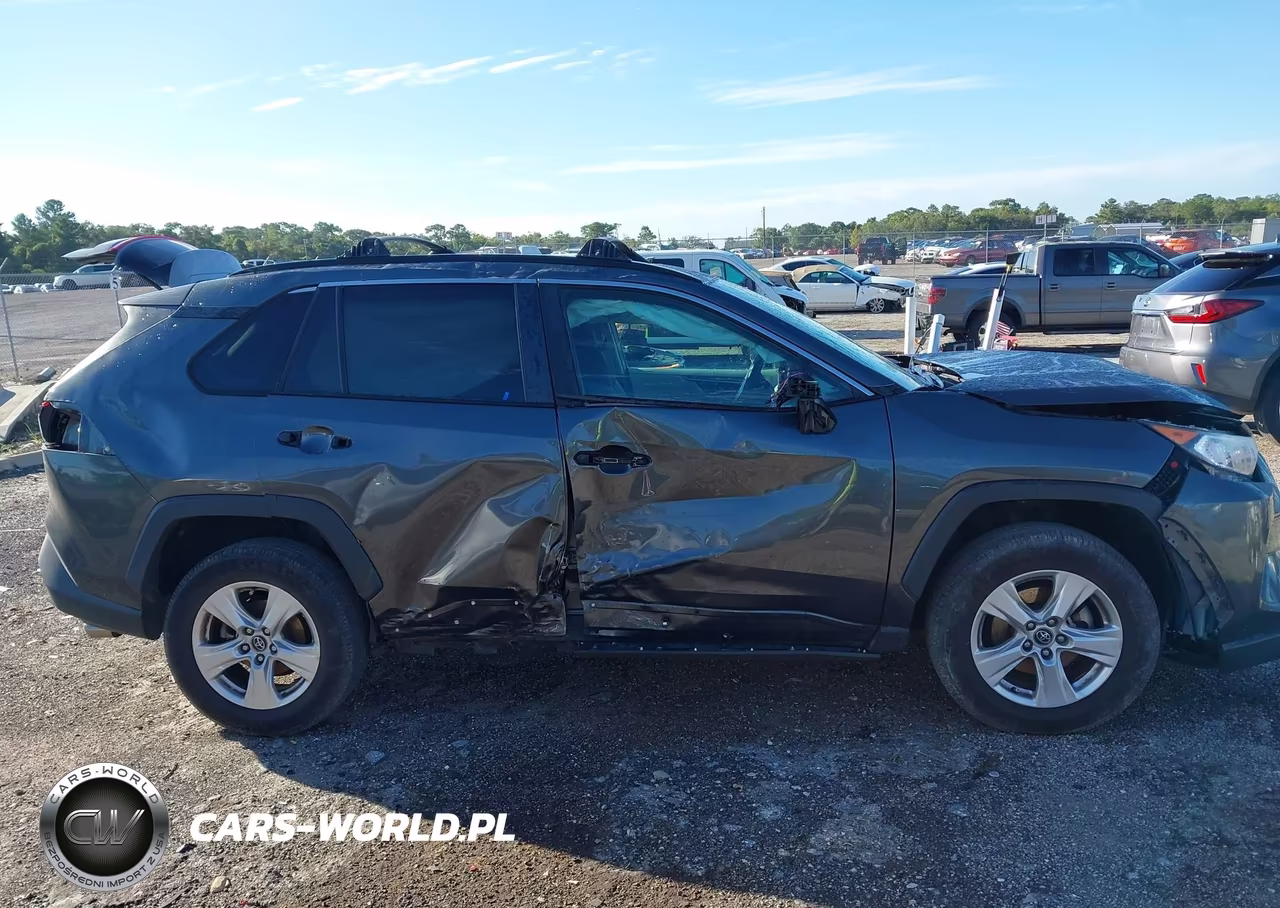 2021 Toyota Rav4 Xle VIN:2T3W1RFVXMC092932 - 13
