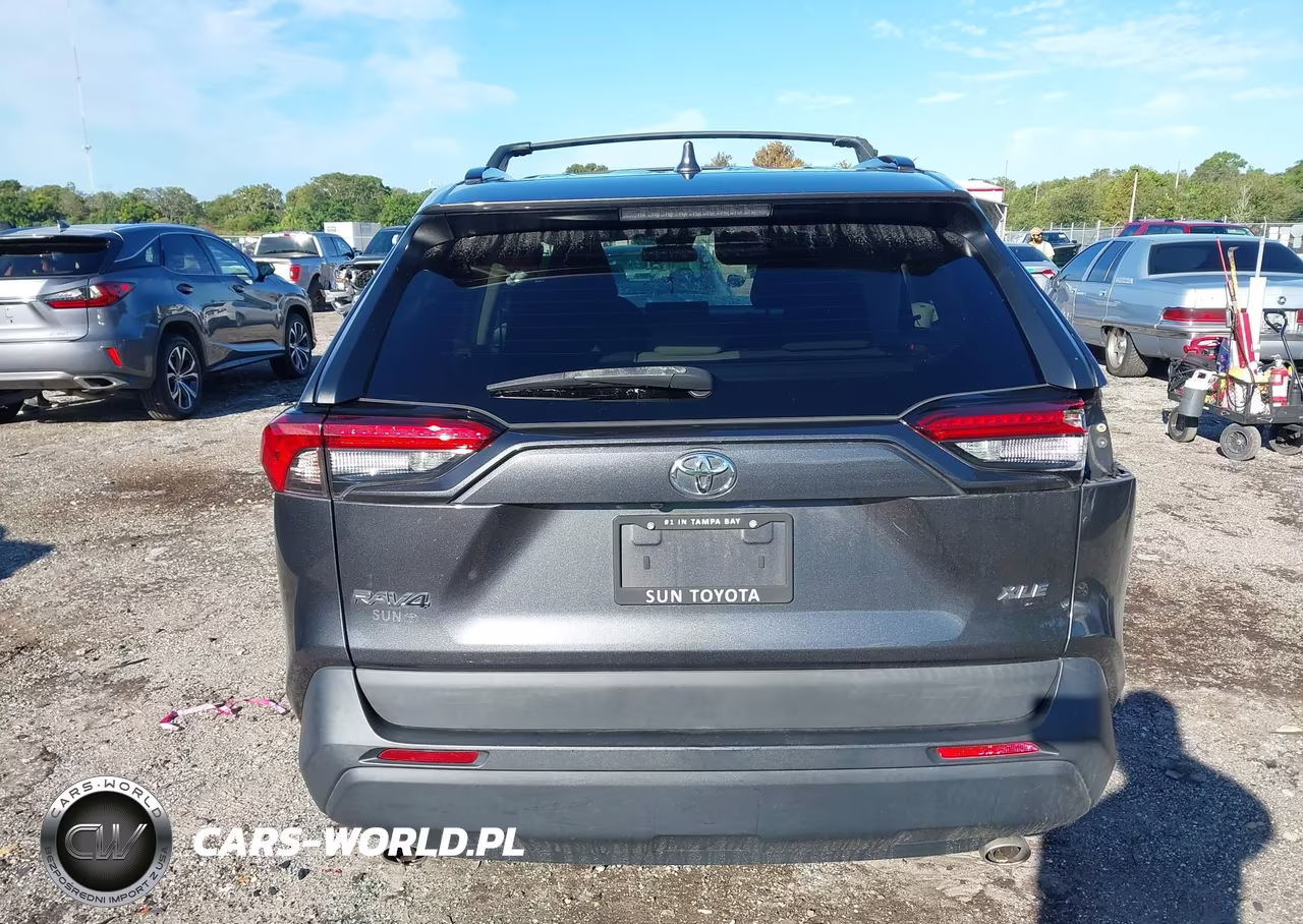 2021 Toyota Rav4 Xle VIN:2T3W1RFVXMC092932 - 16