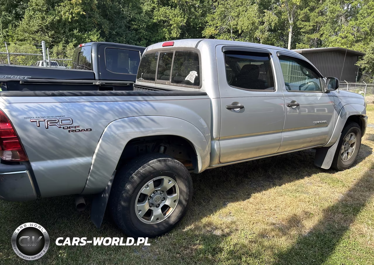 2008 Toyota Tacoma Prerunner V6 VIN:5TEJU62N08Z569883 - 4