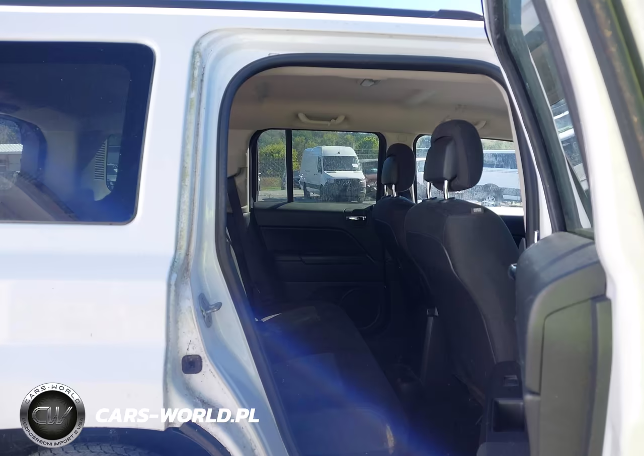 2015 Jeep Patriot Sport VIN:1C4NJRBB8FD338589 - 8