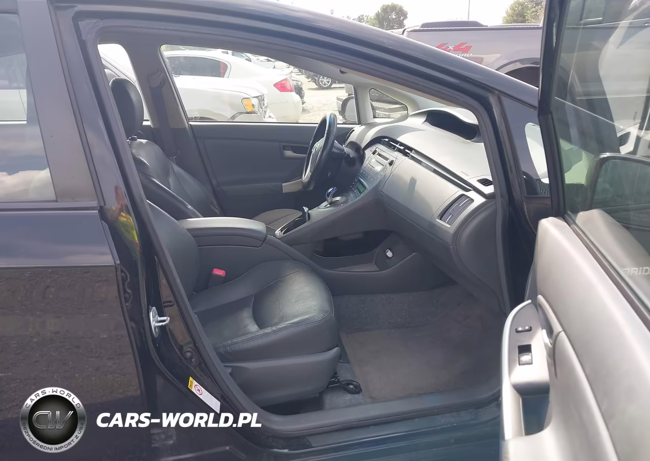 2011 Toyota Prius Four VIN:JTDKN3DU1B5286083 - 5