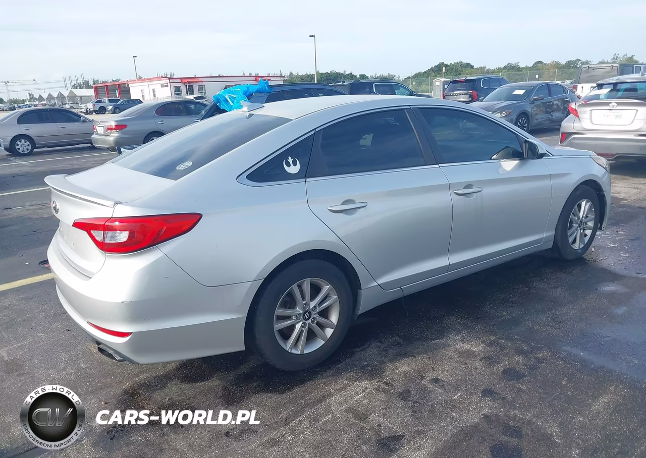 2016 Hyundai Sonata Se VIN:5NPE24AF9GH383671 - 4