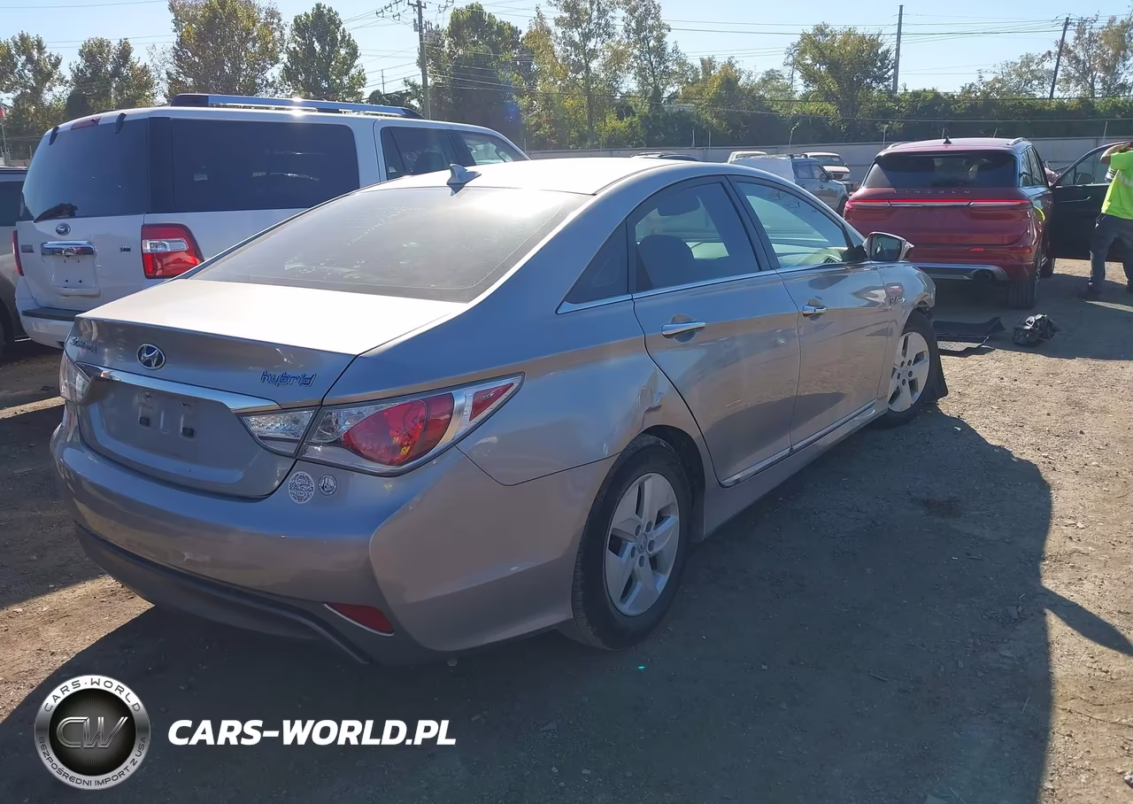 2012 Hyundai Sonata Hybrid VIN:KMHEC4A48CA043288 - 4