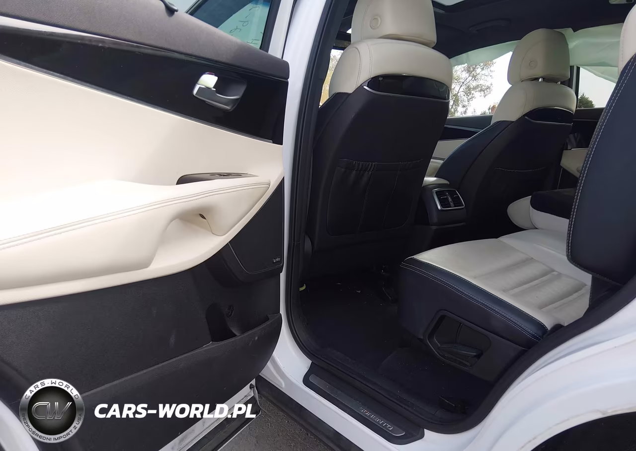 2017 Kia Sorento 3.3L Sxl VIN:5XYPKDA53HG309526 - 8