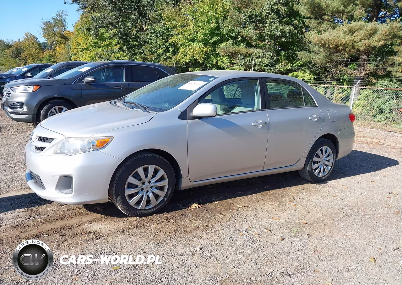 2012 Toyota Corolla Le VIN:2T1BU4EE4CC850247 - 2