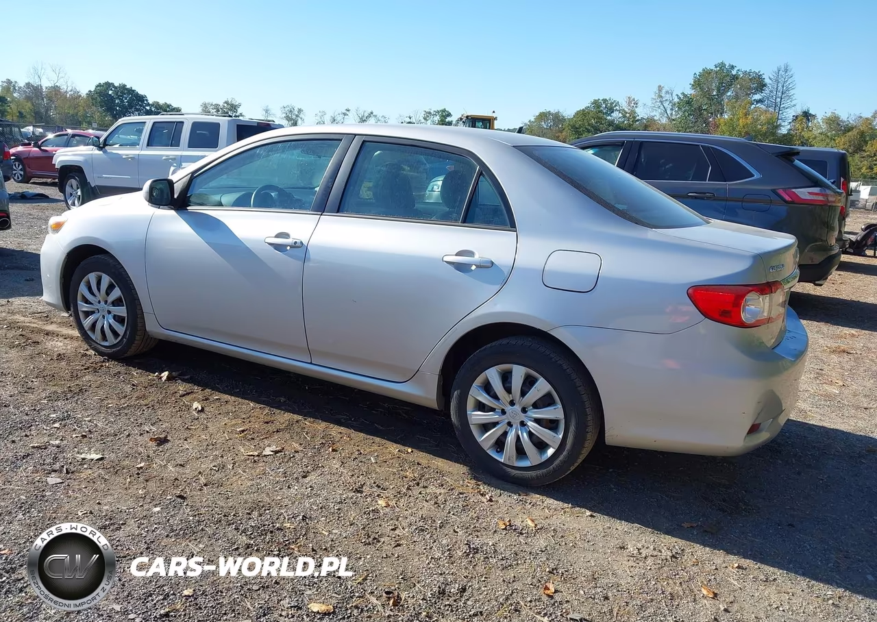 2012 Toyota Corolla Le VIN:2T1BU4EE4CC850247 - 3