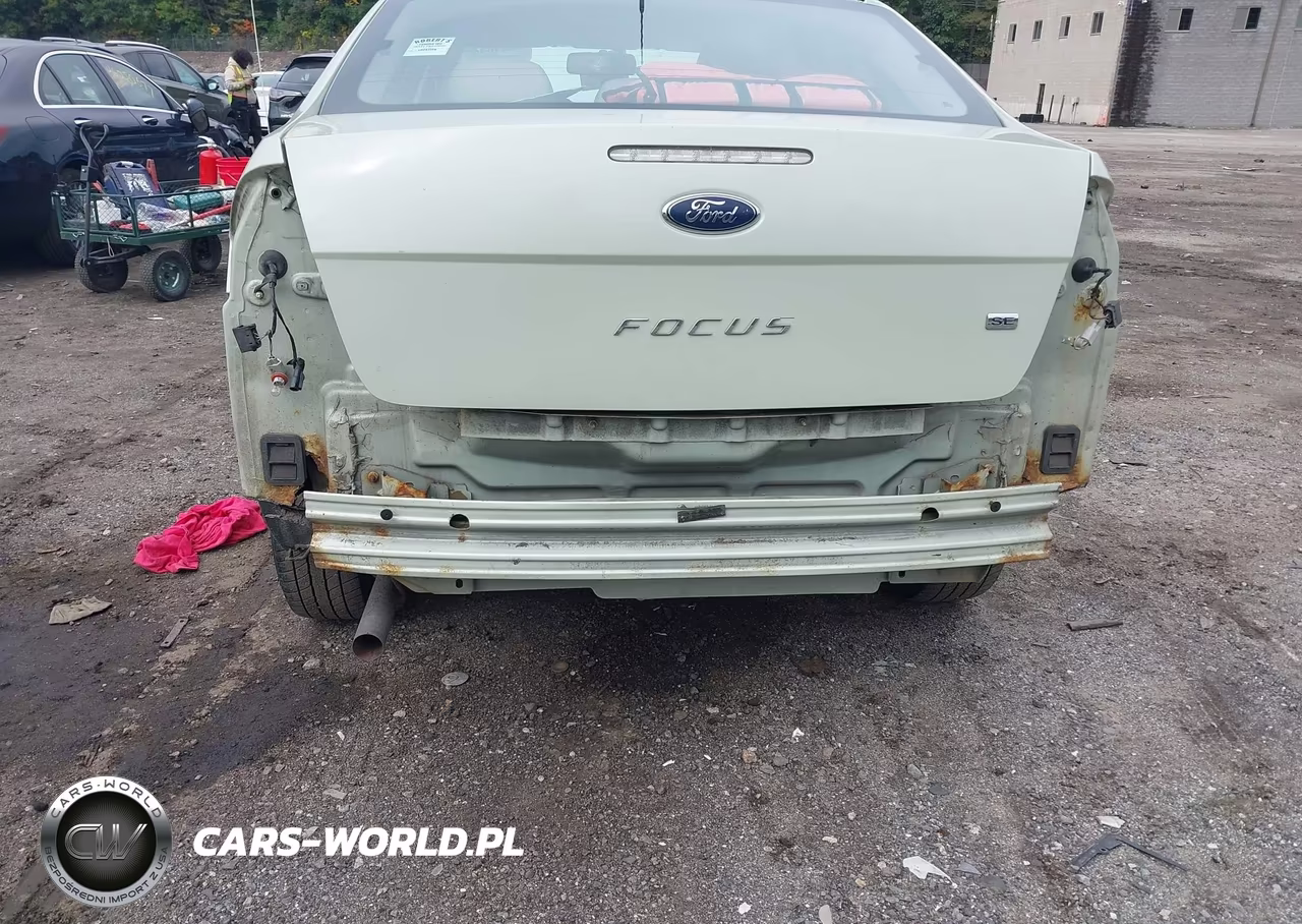 2010 FORD FOCUS SE VIN:1FAHP3FN3AW280245 - 6