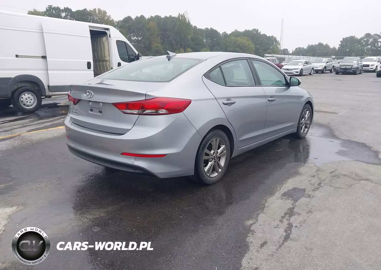 2017 Hyundai Elantra Se VIN:5NPD84LF1HH143961 - 4