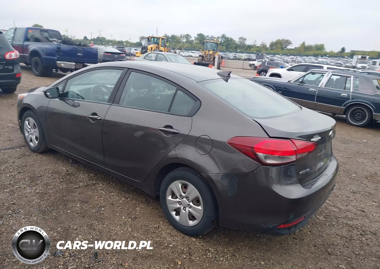 2018 Kia Forte Lx VIN:3KPFL4A74JE164221 - 3
