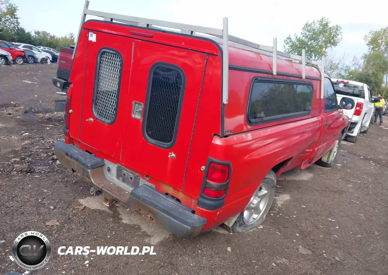 2000 Dodge Ram 1500 VIN:1B7HC16X6YS504847 - 4
