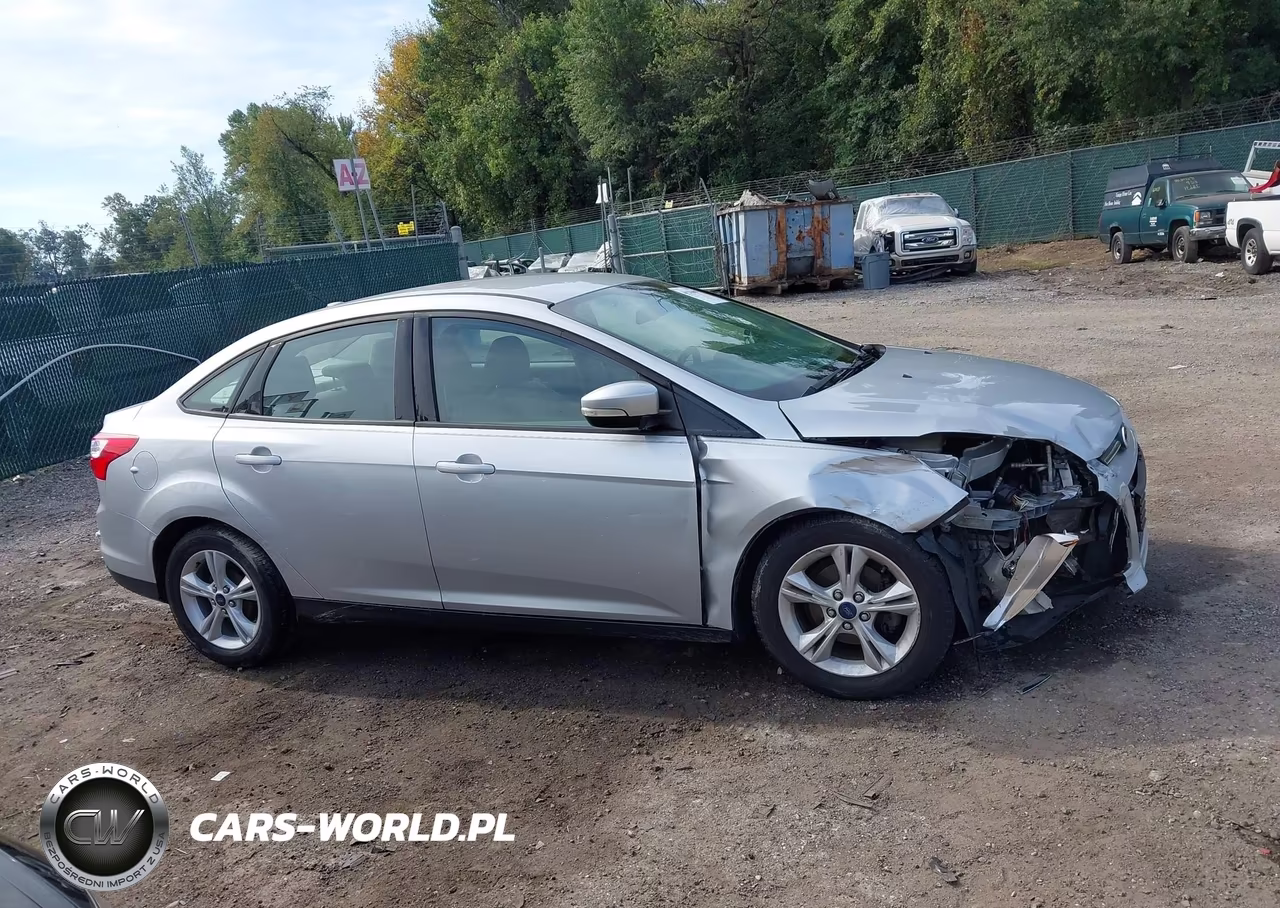 2014 Ford Focus Se VIN:1FADP3F23EL402338 - 13