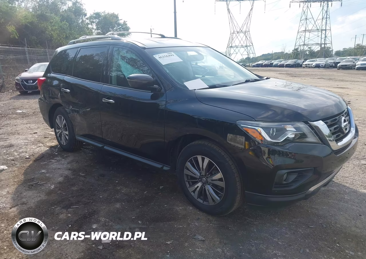 2017 Nissan Pathfinder Sv