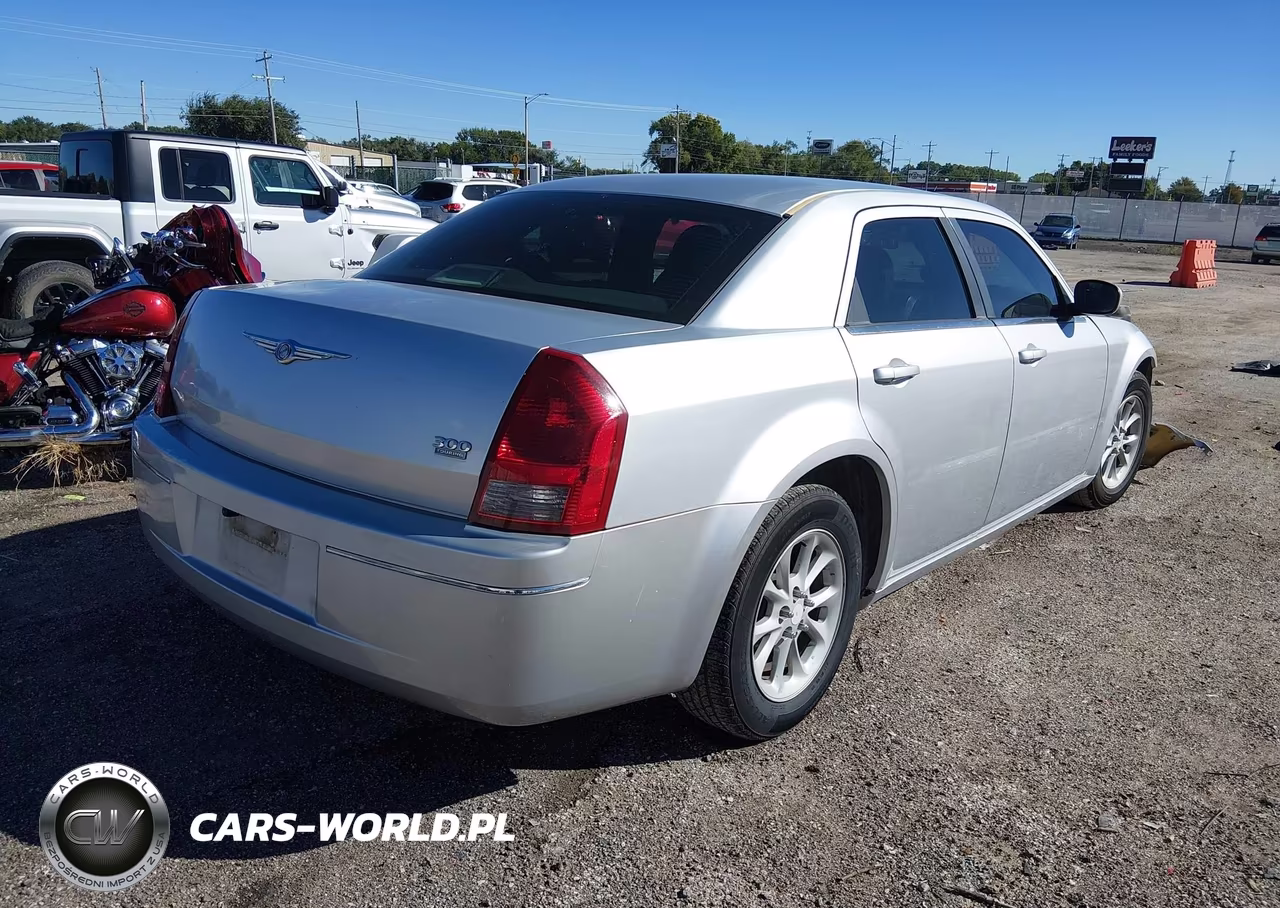2005 Chrysler 300 Touring VIN:2C3JA53G35H134564 - 4