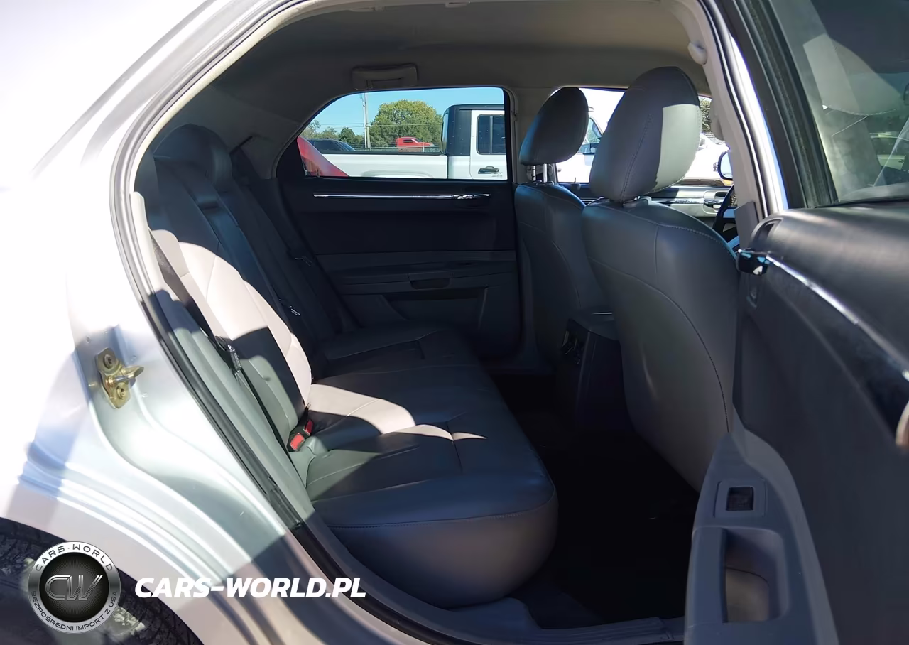 2005 Chrysler 300 Touring VIN:2C3JA53G35H134564 - 8