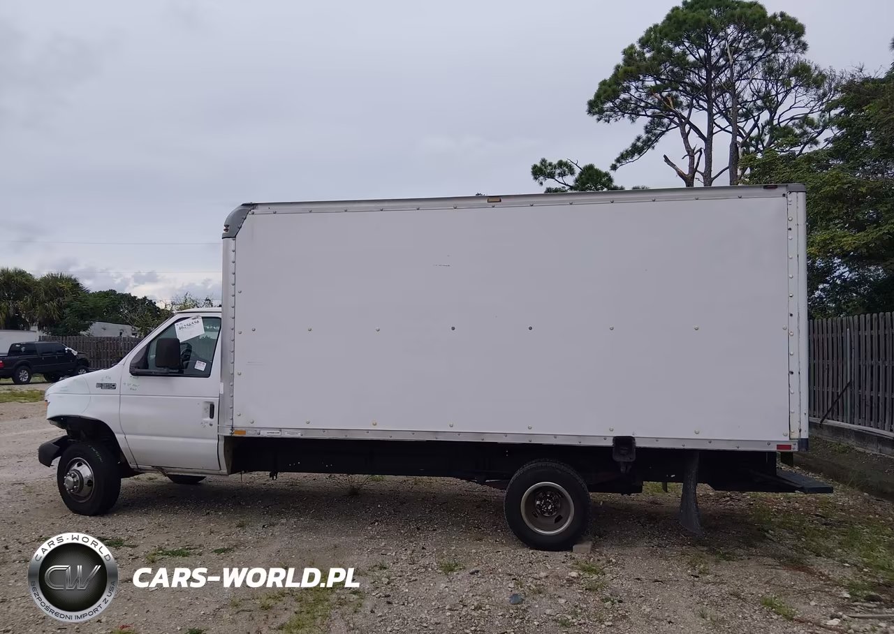 1999 Ford Econoline Commercial Cutaway Standard VIN:1FDWE37L7XHA84144 - 14