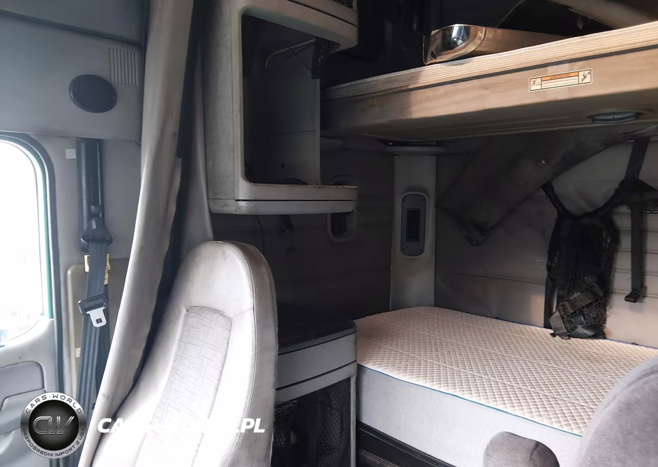2007 Freightliner Conventional St120 VIN:1FUJBBCK87LW48517 - 16