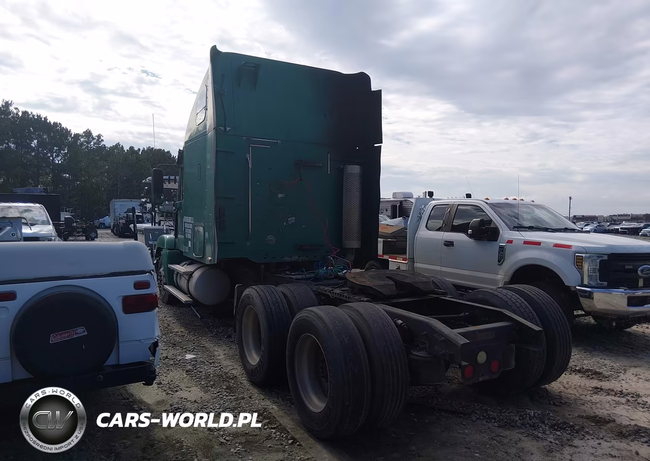 2007 Freightliner Conventional St120 VIN:1FUJBBCK87LW48517 - 3
