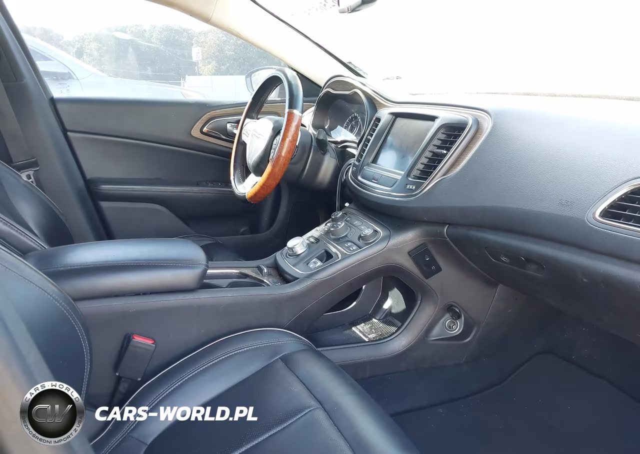 2015 Chrysler 200 C VIN:1C3CCCCG3FN509921 - 5