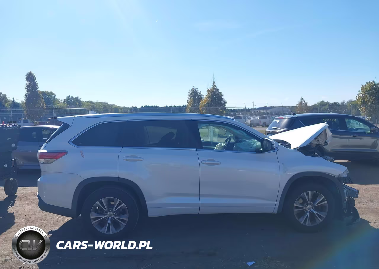 2015 Toyota Highlander Xle V6 VIN:5TDKKRFH5FS069325 - 14