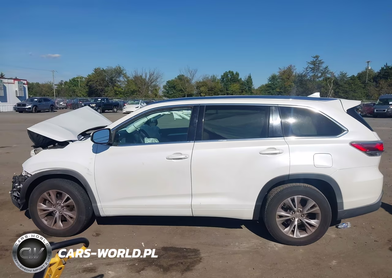 2015 Toyota Highlander Xle V6 VIN:5TDKKRFH5FS069325 - 15