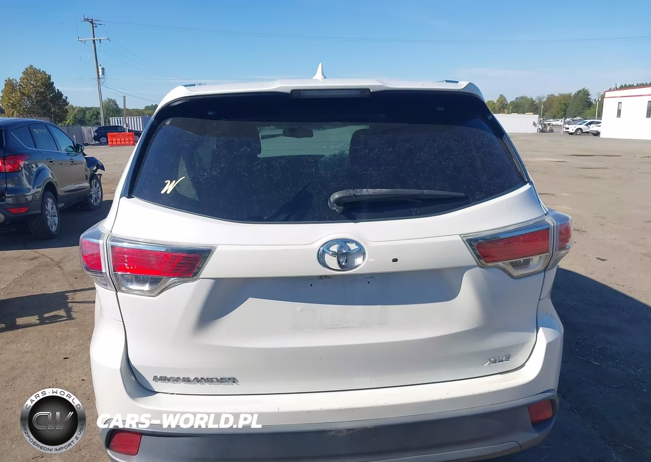 2015 Toyota Highlander Xle V6 VIN:5TDKKRFH5FS069325 - 17