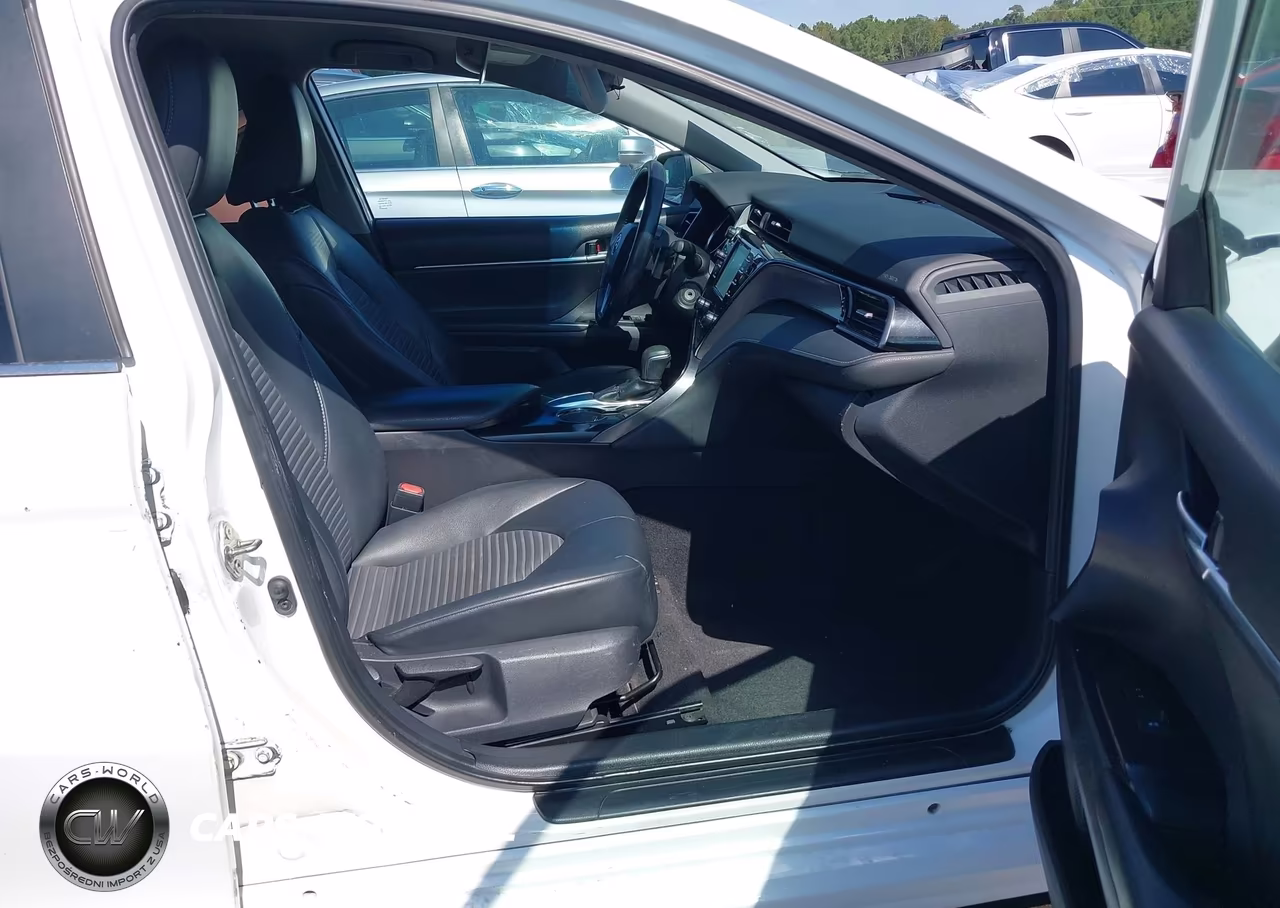2019 Toyota Camry Se VIN:4T1B11HK1KU234933 - 5