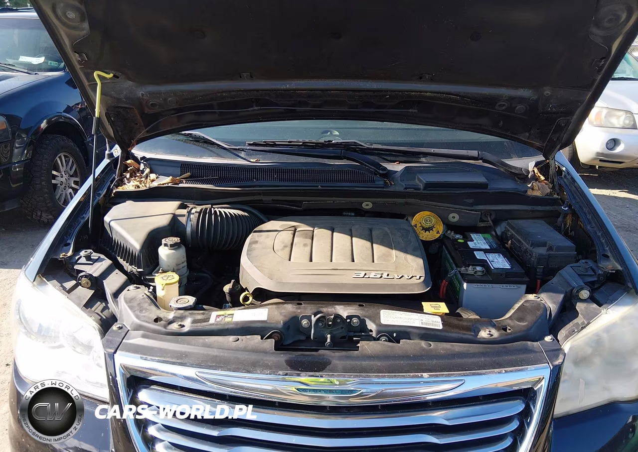 2014 Chrysler Town & Country Touring-L VIN:2C4RC1CG2ER133059 - 10