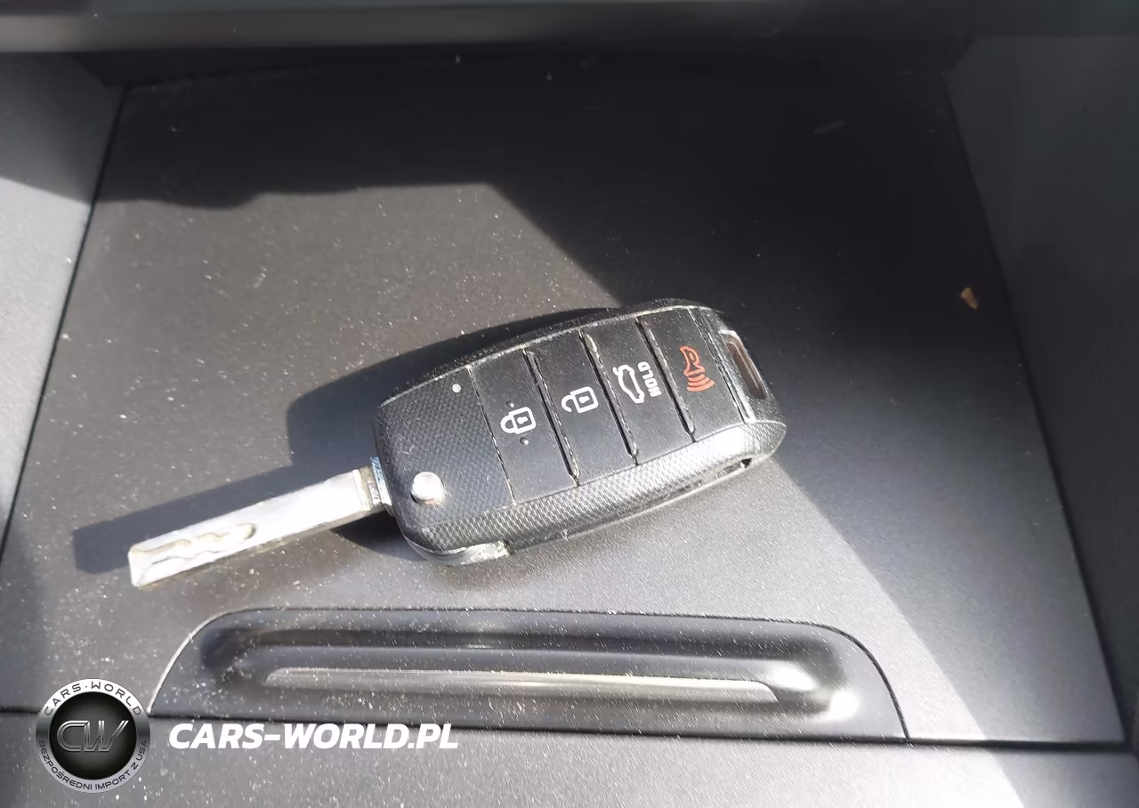2018 Kia Optima Lx VIN:5XXGT4L31JG229998 - 11