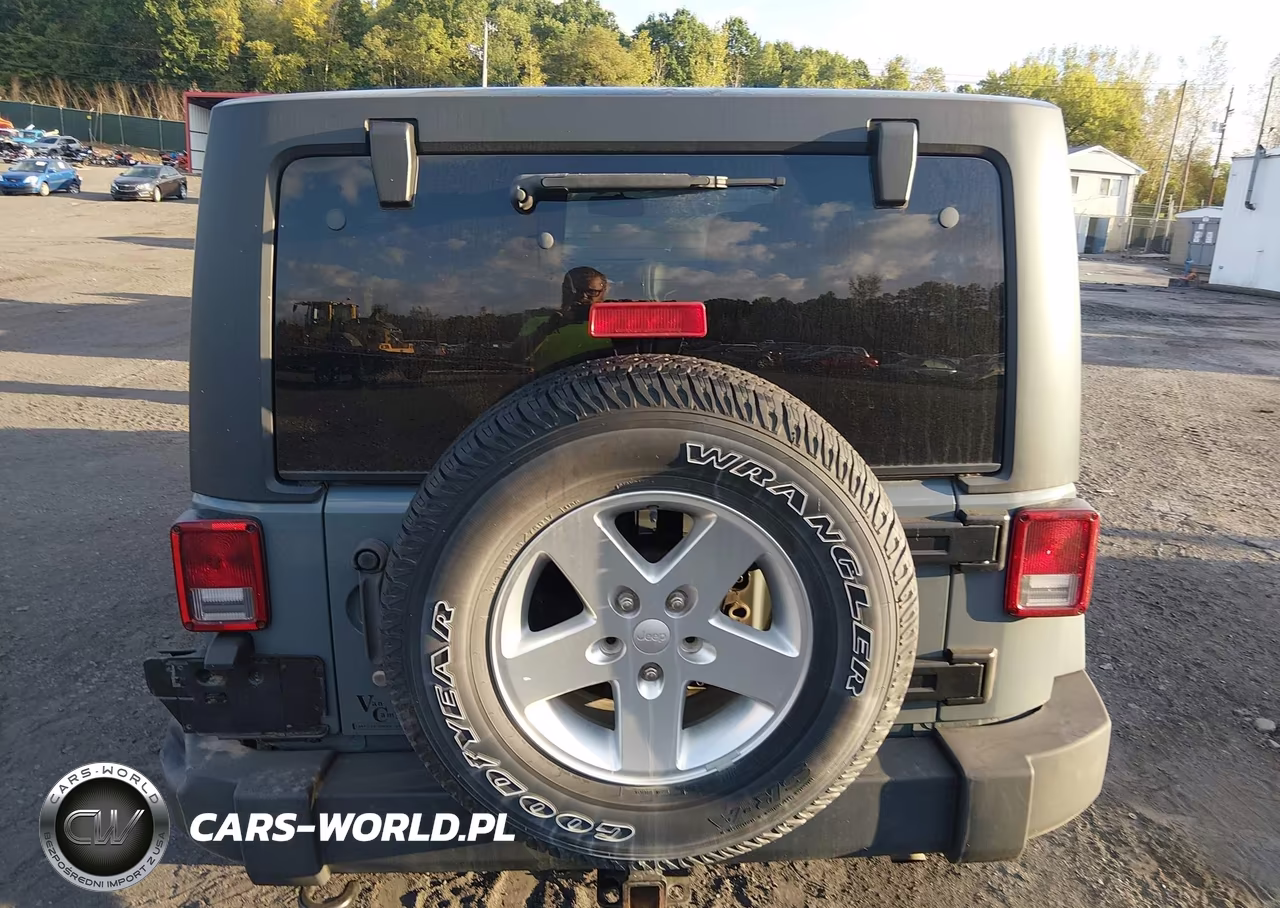 2014 Jeep Wrangler Unlimited Sport VIN:1C4BJWDG5EL311669 - 16