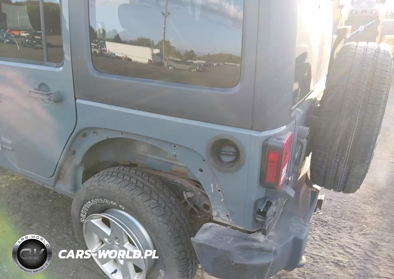 2014 Jeep Wrangler Unlimited Sport VIN:1C4BJWDG5EL311669 - 6