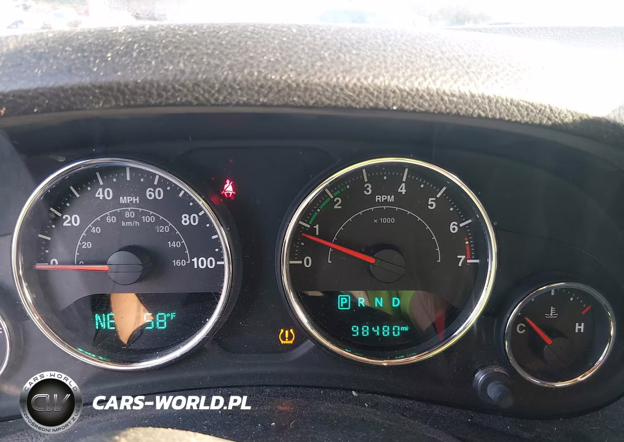 2014 Jeep Wrangler Unlimited Sport VIN:1C4BJWDG5EL311669 - 7
