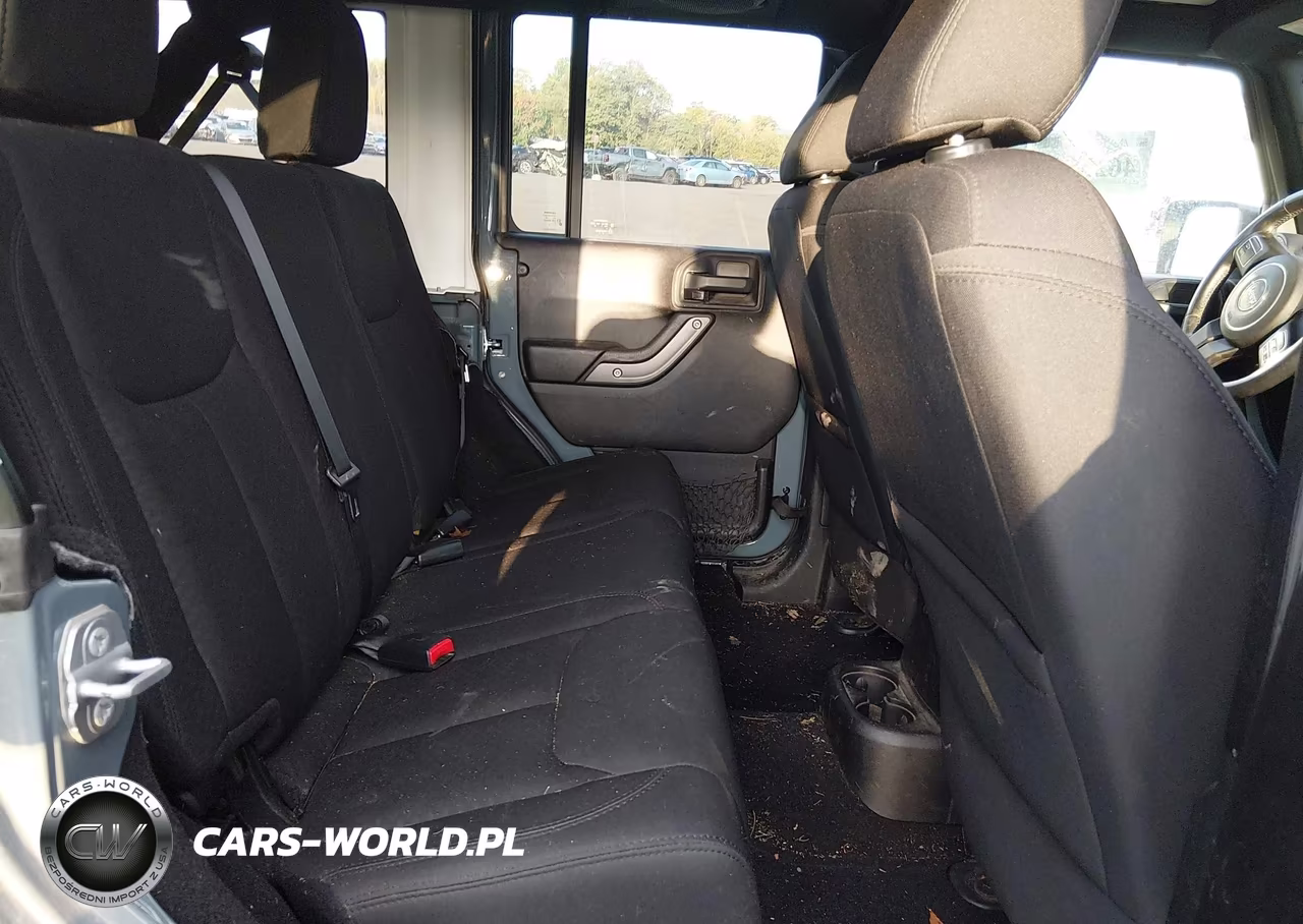 2014 Jeep Wrangler Unlimited Sport VIN:1C4BJWDG5EL311669 - 8