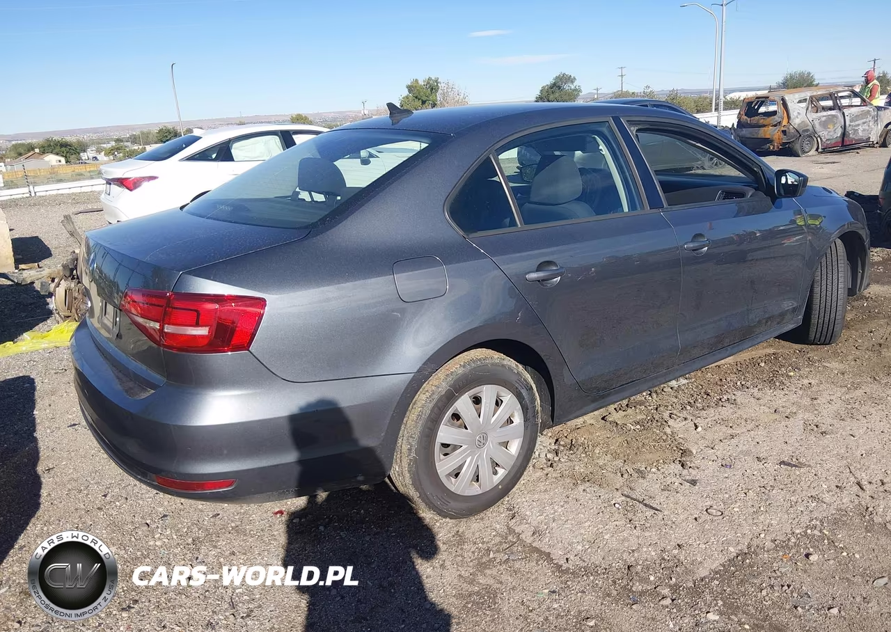 2015 Volkswagen Jetta 2.0L S VIN:3VW2K7AJ8FM266016 - 4
