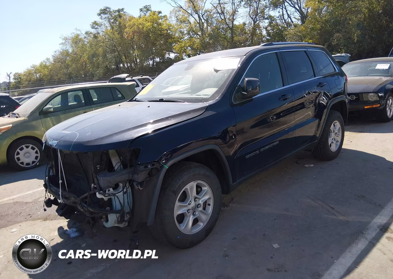2017 Jeep Grand Cherokee Laredo 4X4 VIN:1C4RJFAG8HC951334 - 2