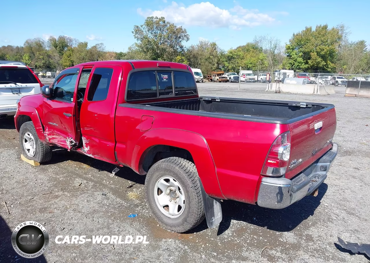 2013 Toyota Tacoma Base V6 VIN:5TFUU4EN4DX062404 - 3