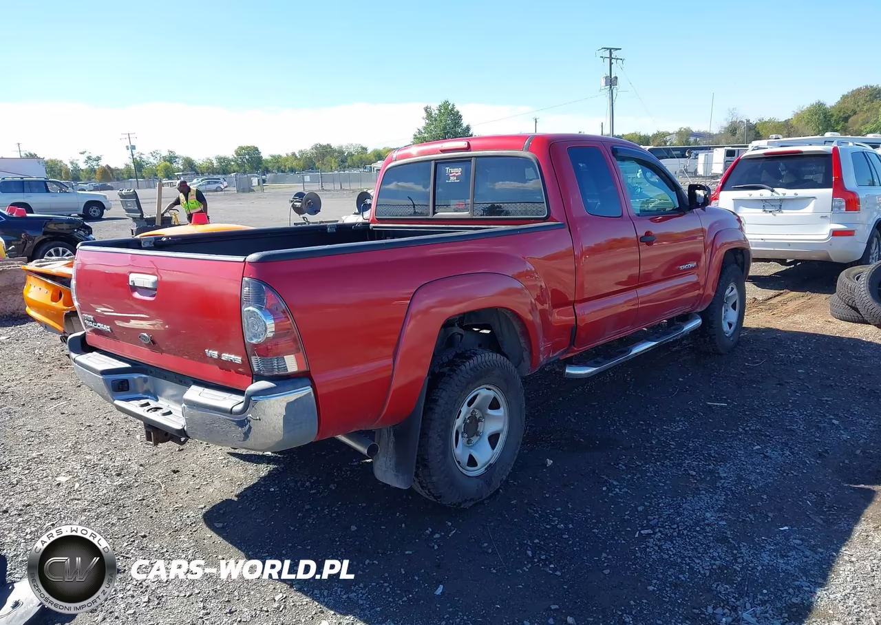 2013 Toyota Tacoma Base V6 VIN:5TFUU4EN4DX062404 - 4