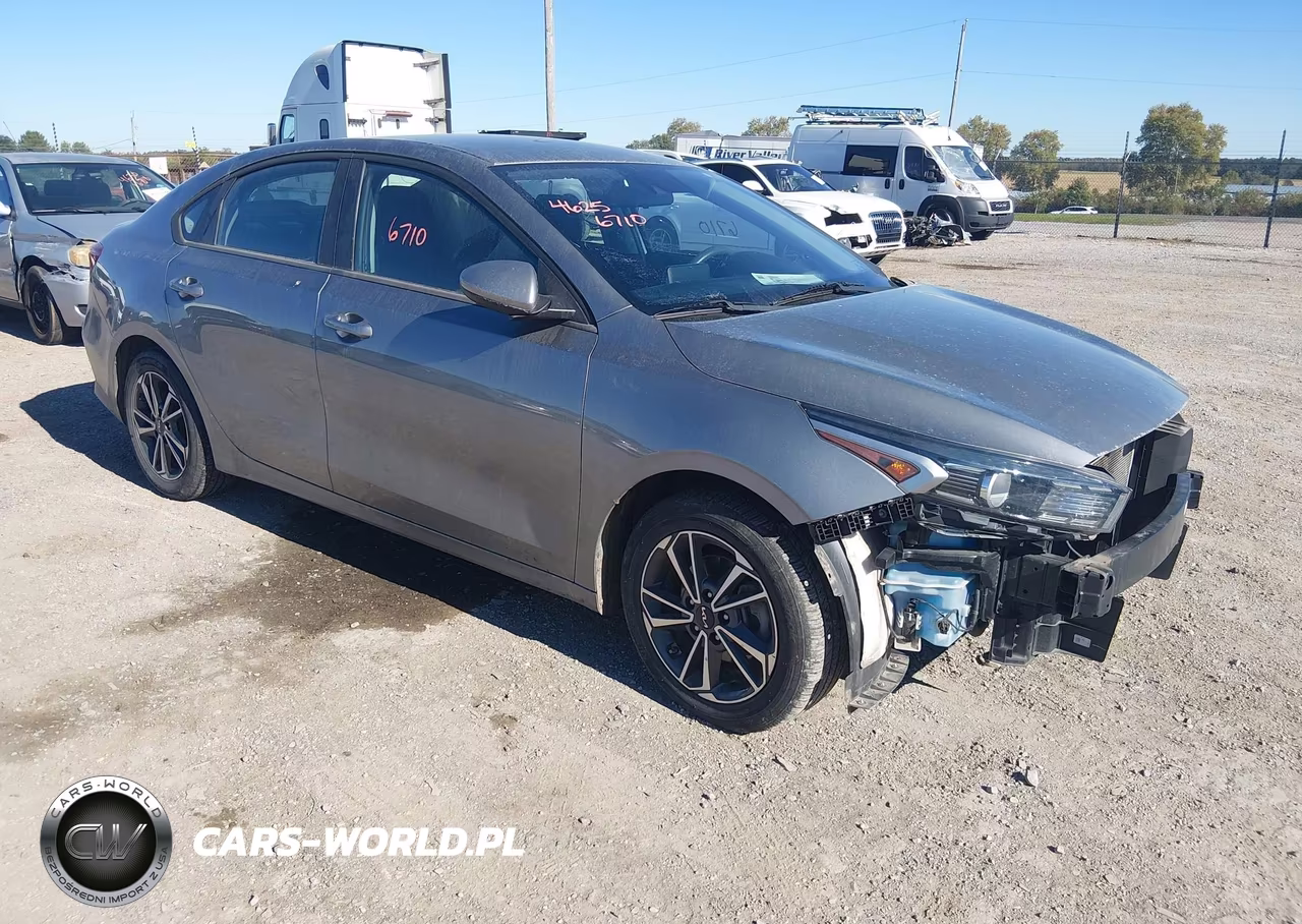 2022 Kia Forte Lxs