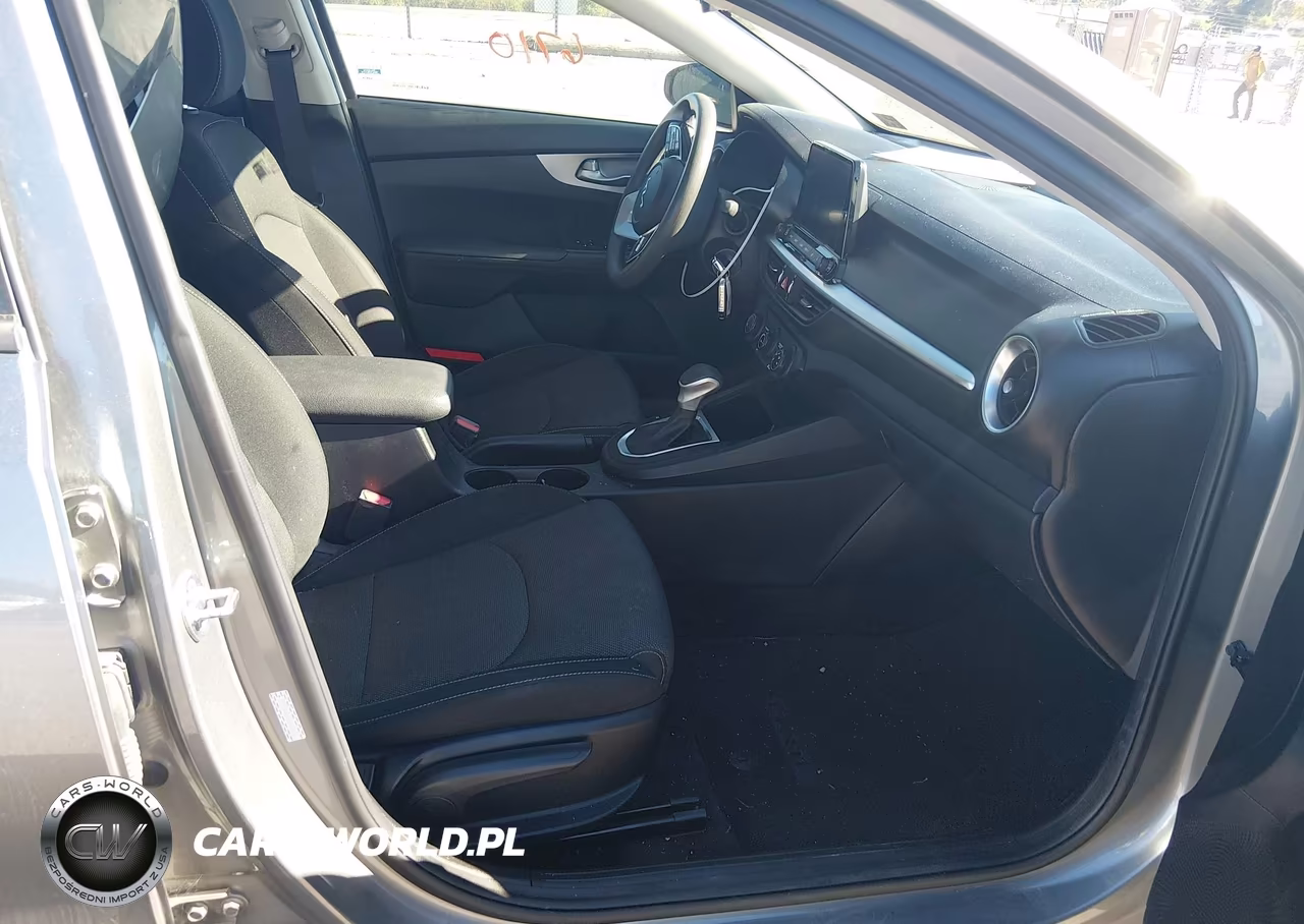 2022 Kia Forte Lxs VIN:3KPF24AD1NE458402 - 5