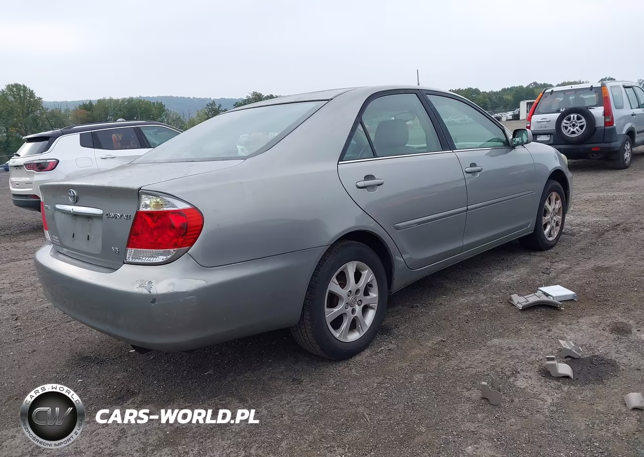 2005 Toyota Camry Xle V6 VIN:4T1BF30K35U615843 - 4