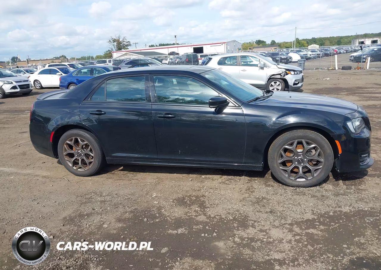 2018 Chrysler 300 300S Awd VIN:2C3CCAGG6JH331132 - 13