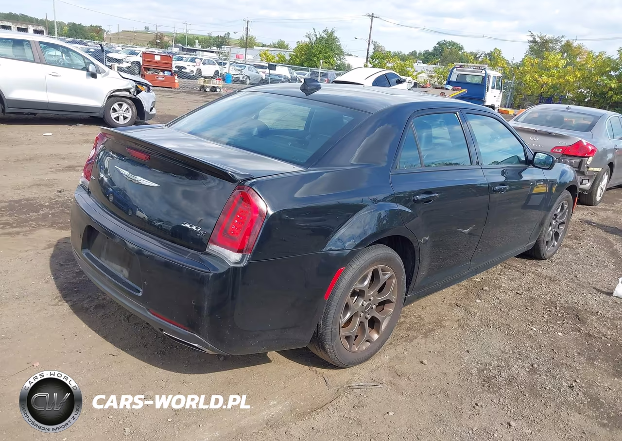 2018 Chrysler 300 300S Awd VIN:2C3CCAGG6JH331132 - 4