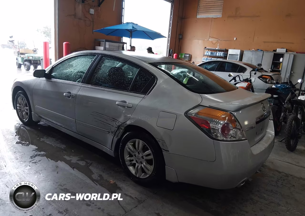 2011 Nissan Altima 2.5 S VIN:1N4AL2AP5BN462052 - 3