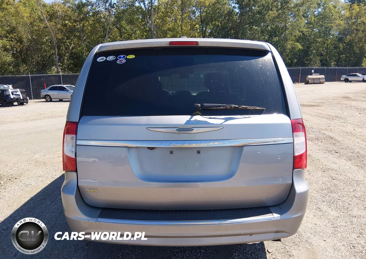 2016 Chrysler Town & Country Touring VIN:2C4RC1BG4GR199178 - 16
