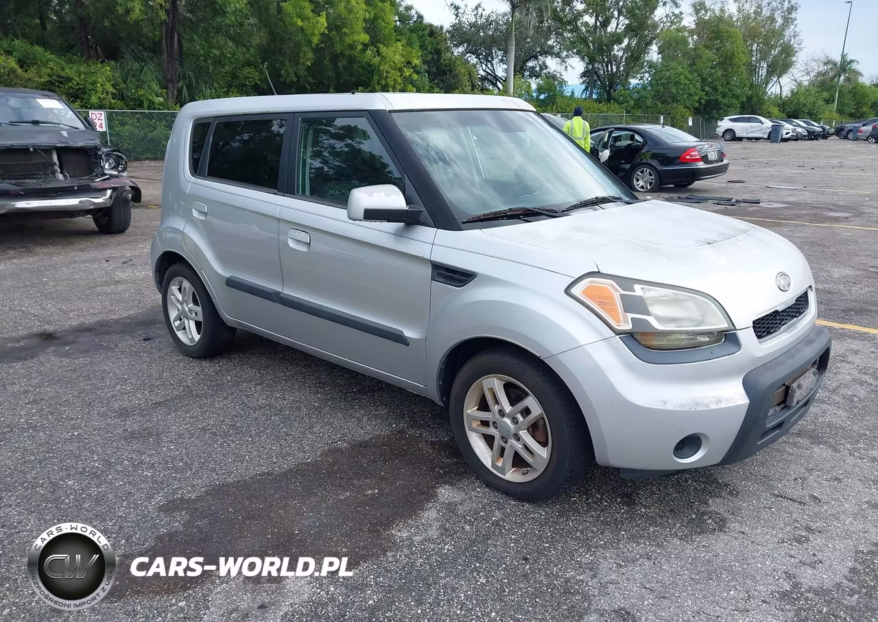 2010 Kia Soul +