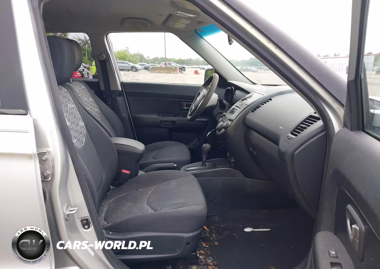2010 Kia Soul + VIN:KNDJT2A29A7166677 - 5