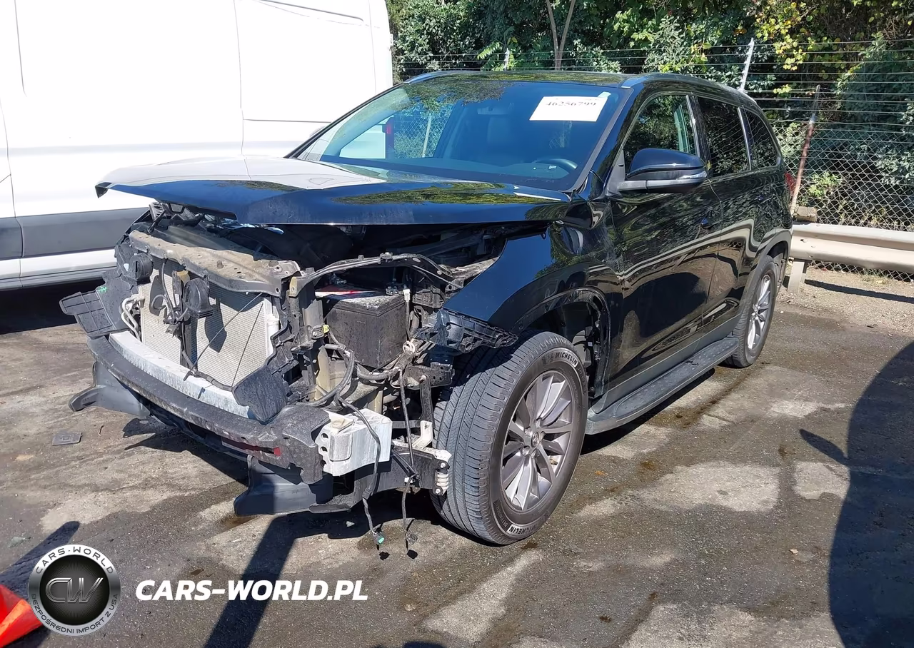 2019 Toyota Highlander Xle VIN:5TDKZRFH2KS360709 - 2